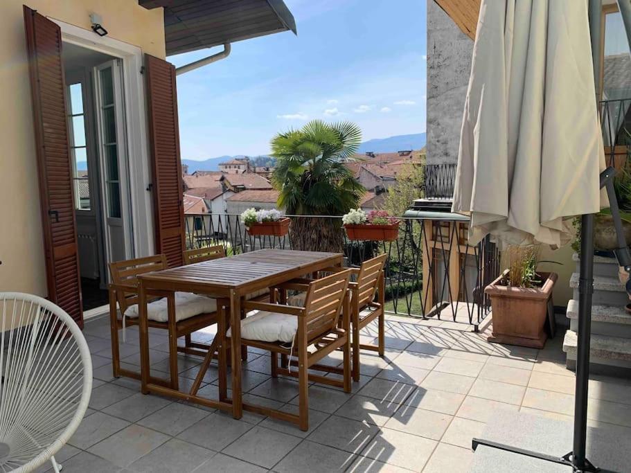 La Dolce Vita Apartment Intra Exterior photo